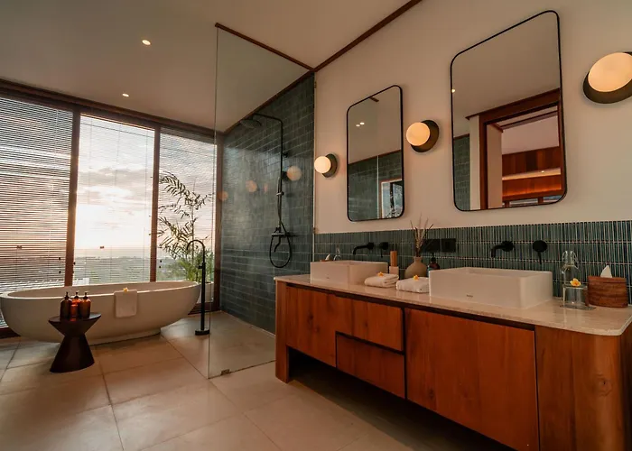 Ocean View By Gruen 4*